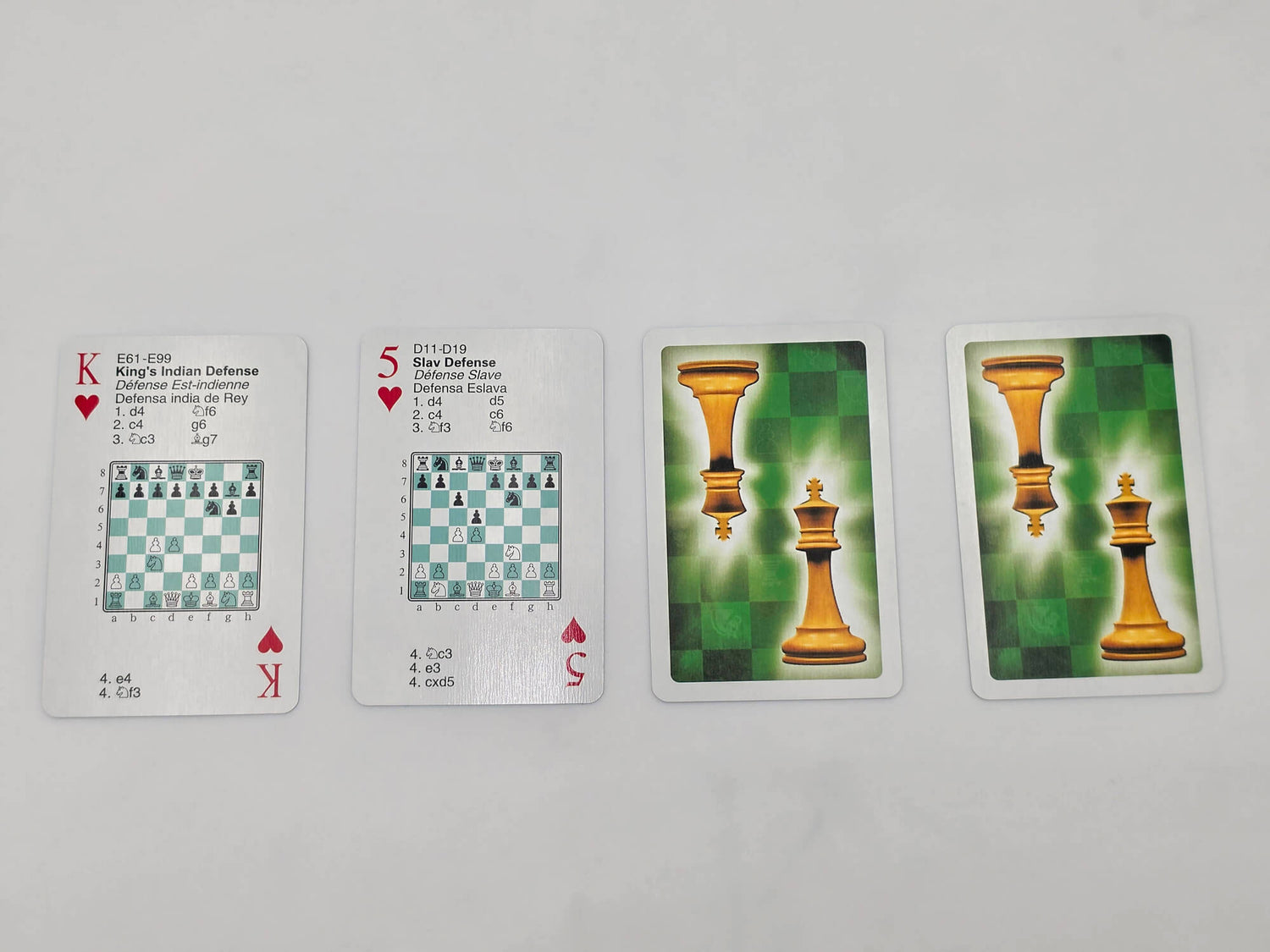 Front and back view of chess opening training flashcards showing King&